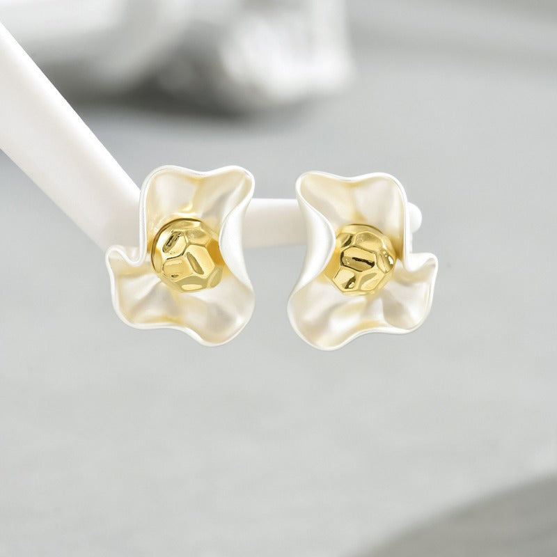 Wholesale Design Sense All-match Floral Forest Sweet Metal Petal Fold Earrings